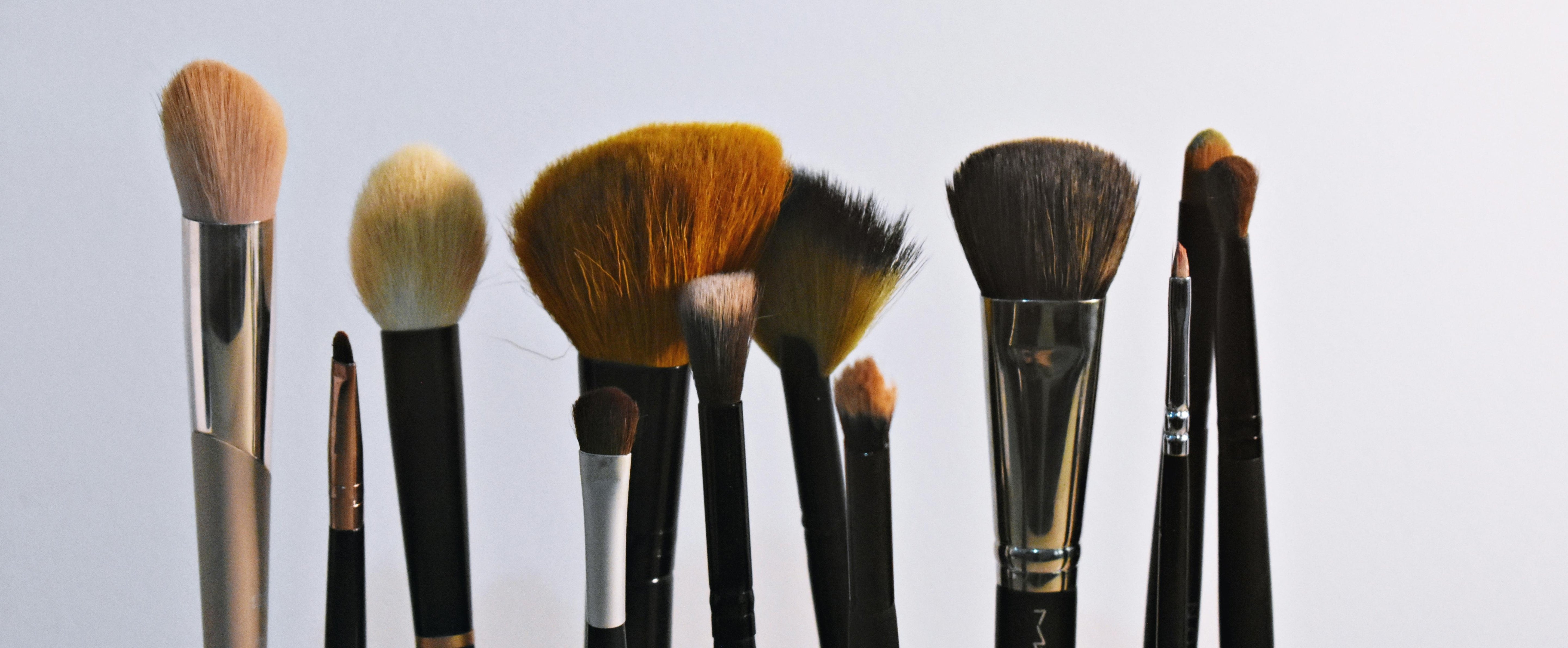 Make-up brushes