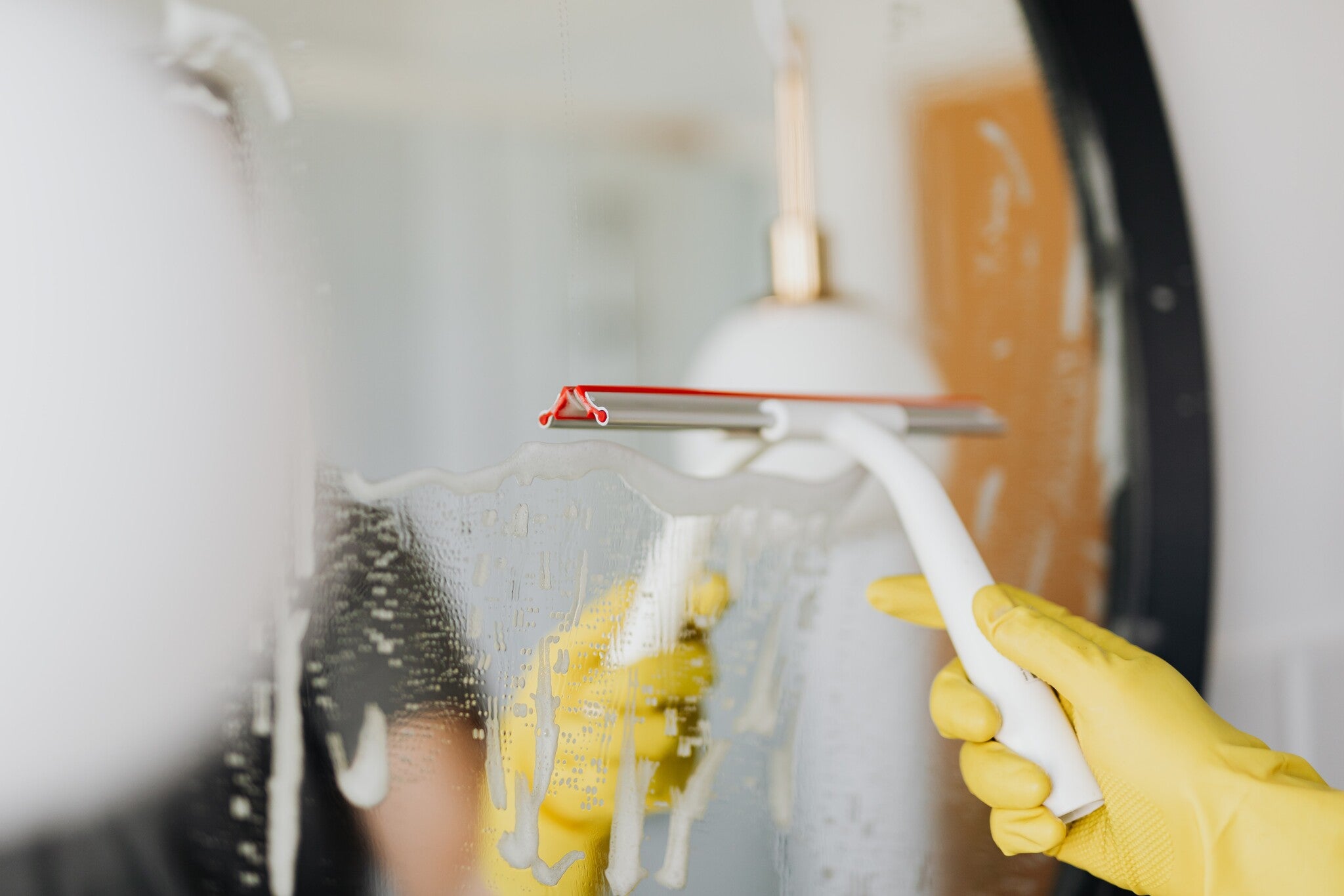 Cleaning a Mirror Streak-Free? Here's How You Do It!