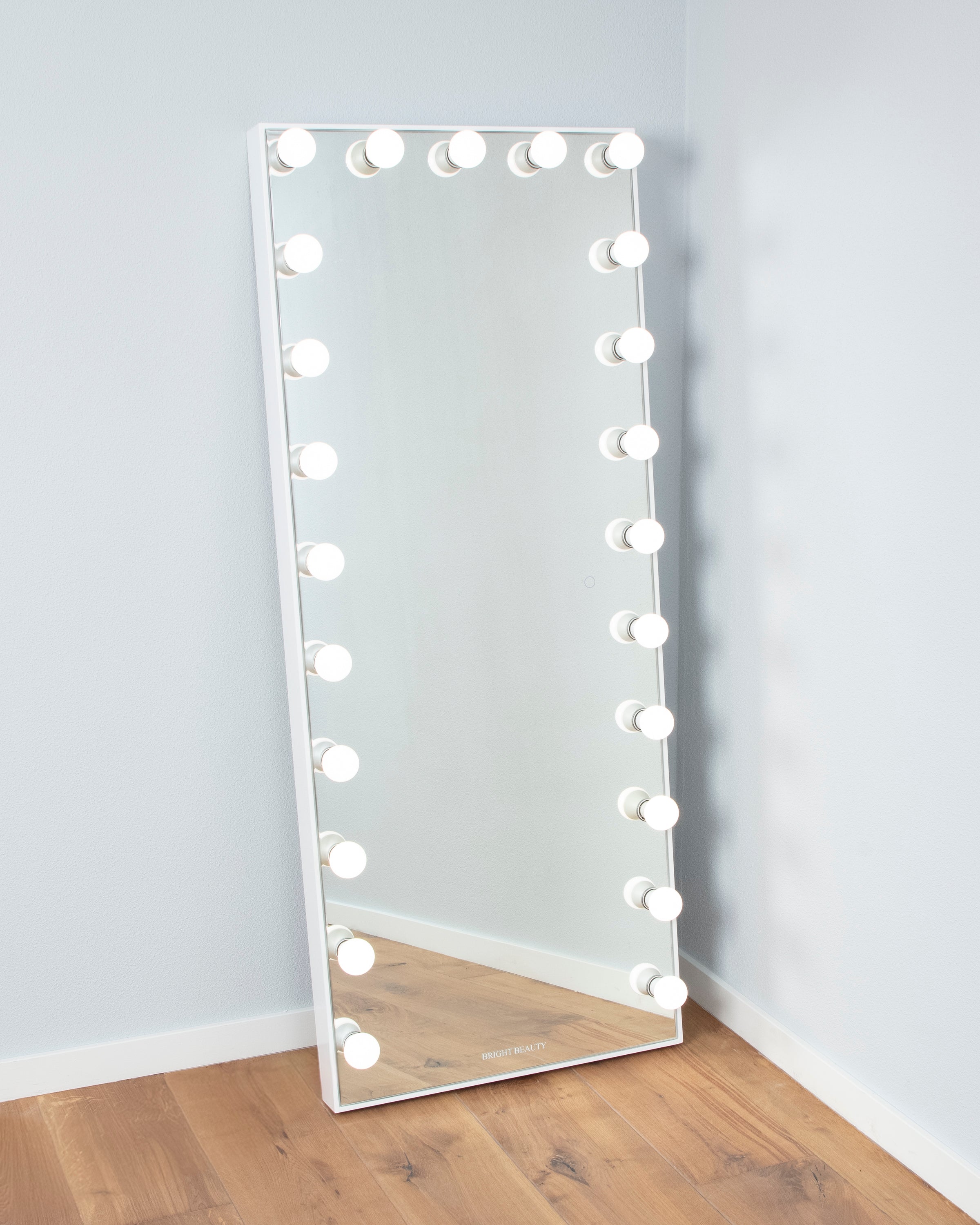 Outlet Makeup Mirror