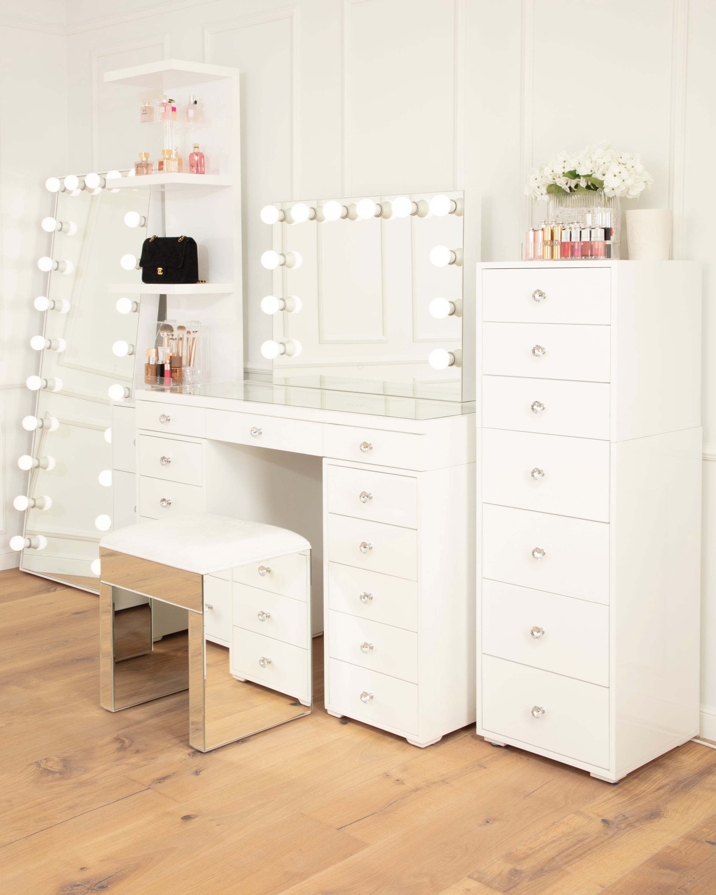 Beautiful vanity store