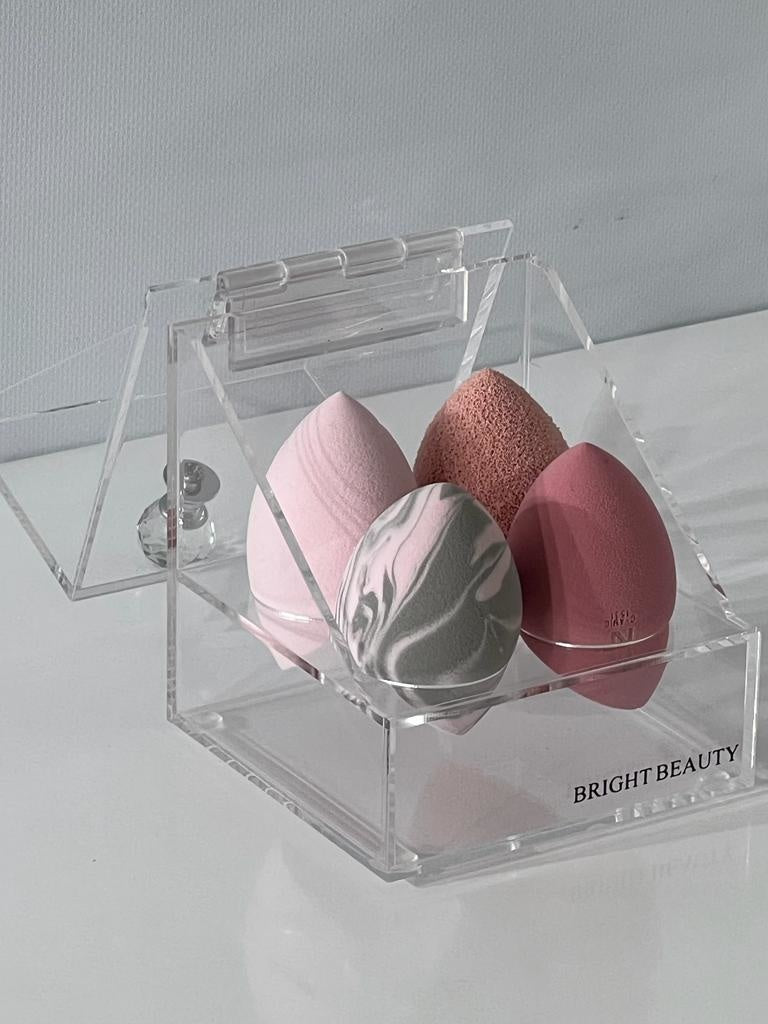 The beauty sponge organizer